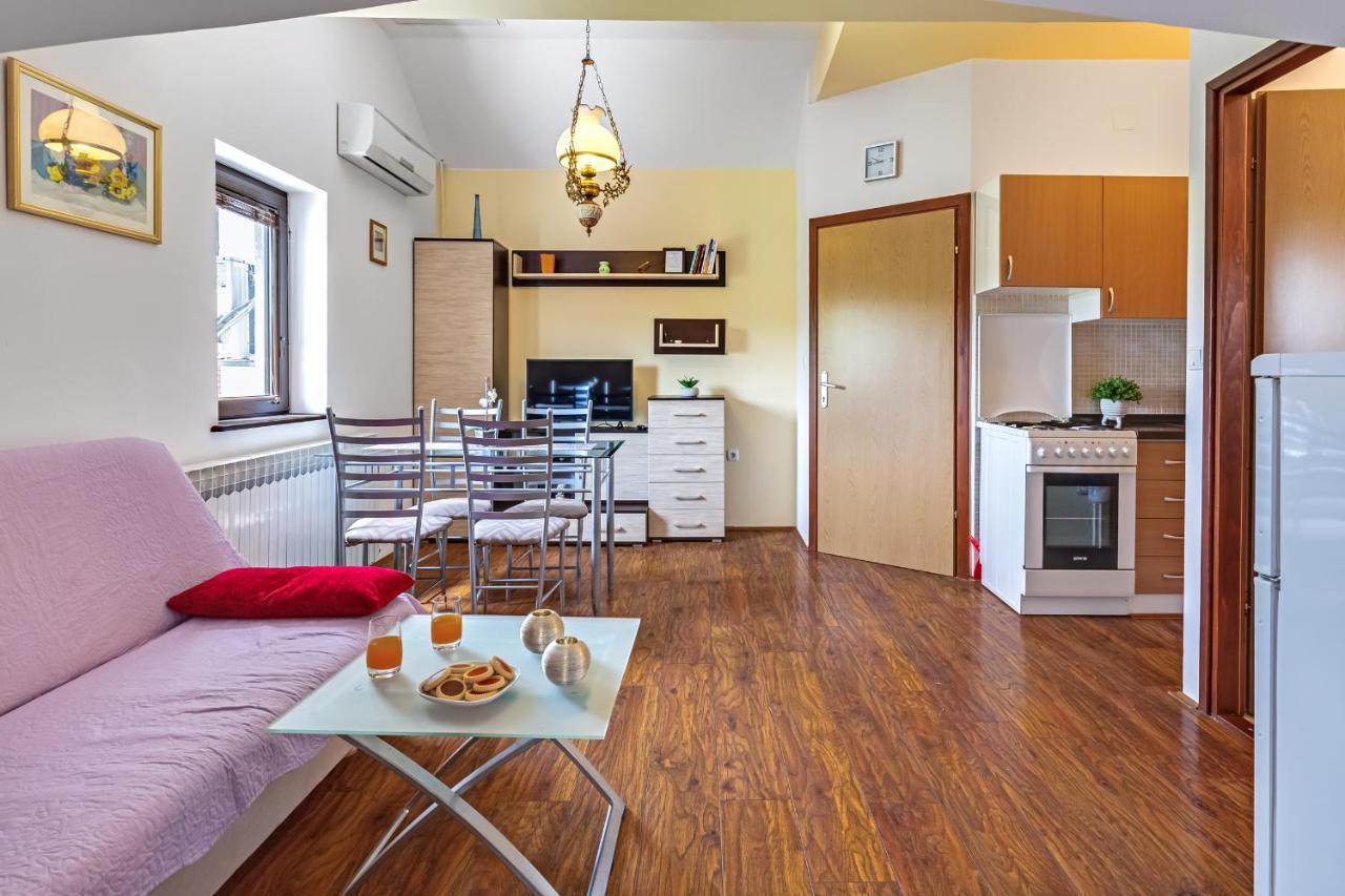 Apartment Patar *